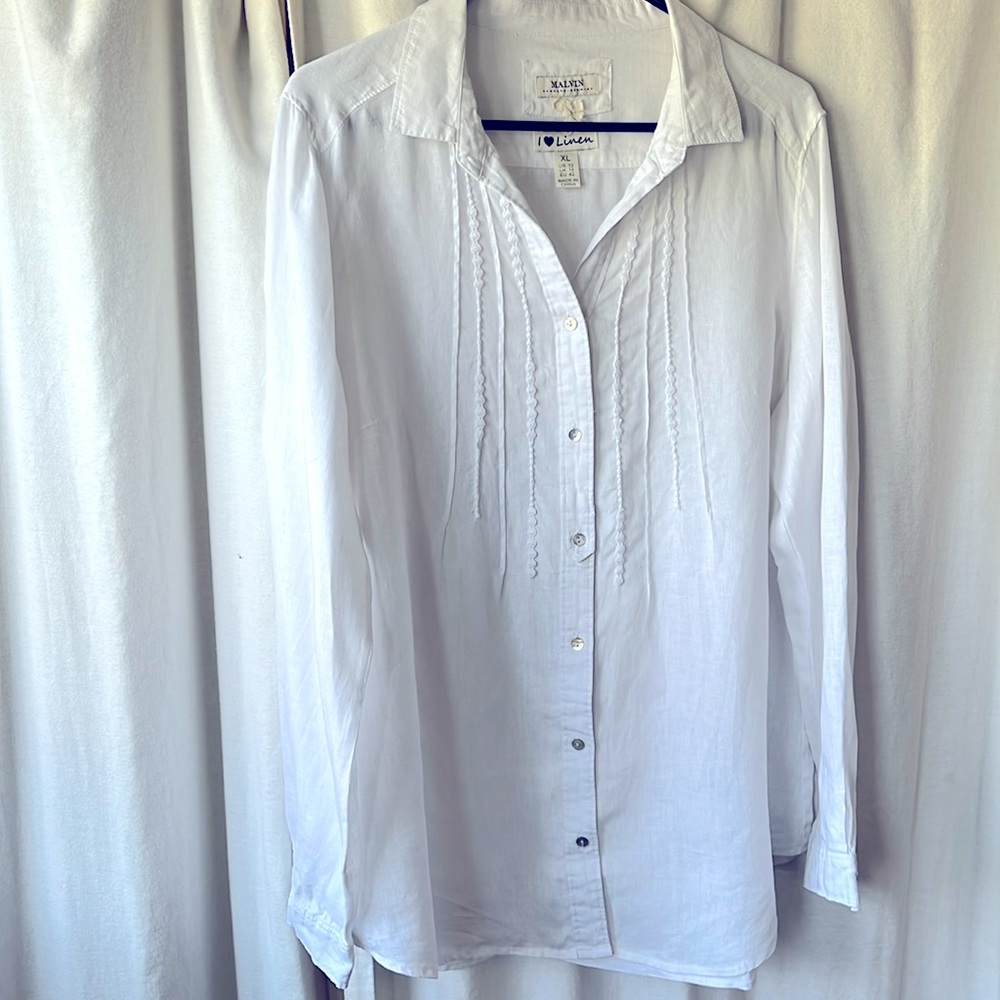 Malvin 100% linen pin tuck shirt, size 12